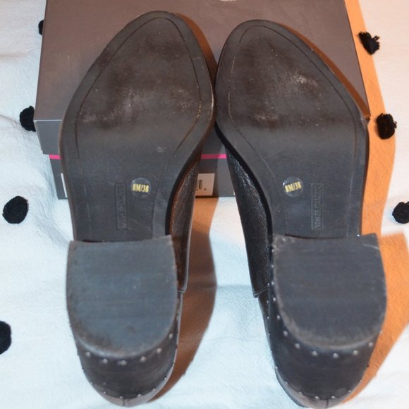 Vince Camuto VC-PETRAN Block Heel Bootie - Picture 5 of 7